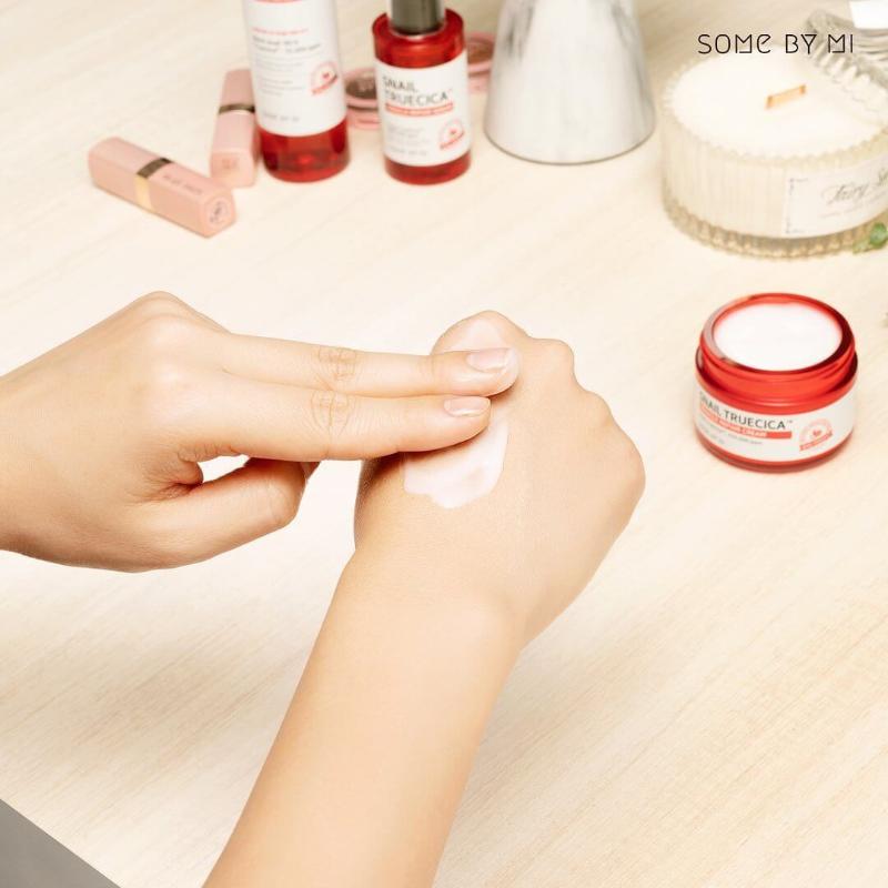 Some By Mi Snail Truecica Miracle Repair CREAM, 60g (Skin Repair, Hydrating) - Beauty Korea Dubai
